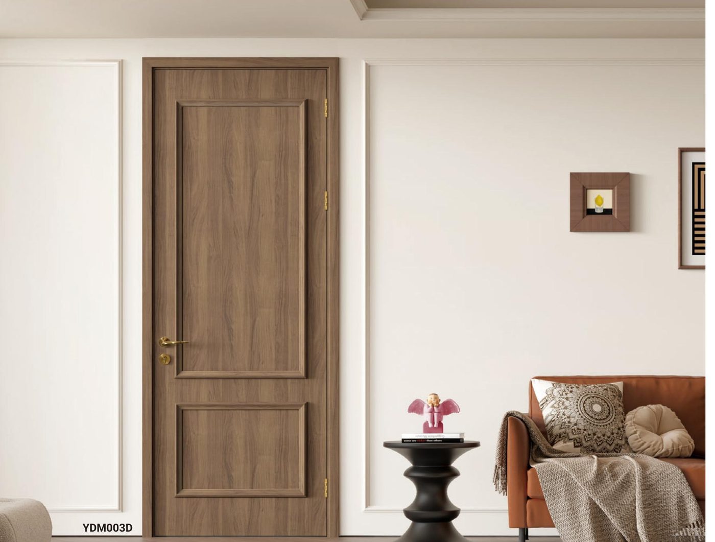 Puerta interior Oppein en acabado madera sobre pared con molduras blancas